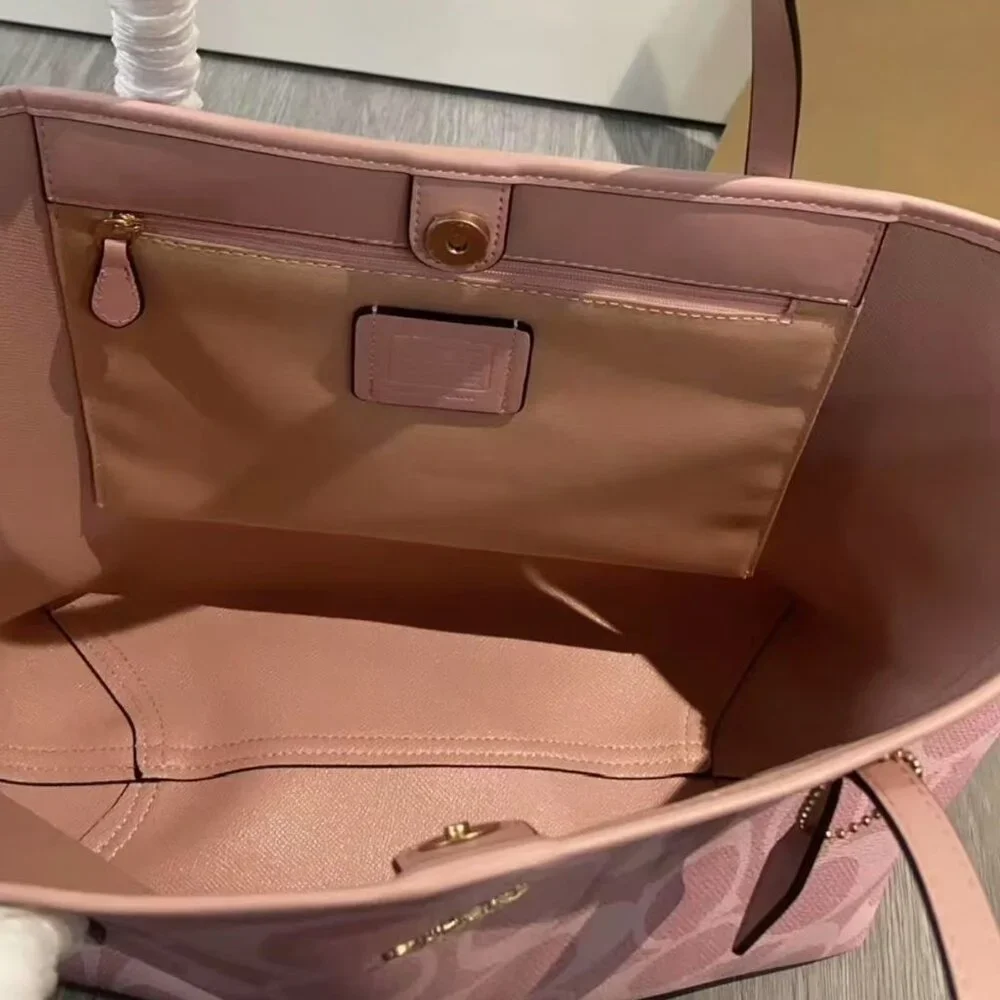 COACH City 33 Cherry Blossom Powder Tote Bag - Picture 7 of 7